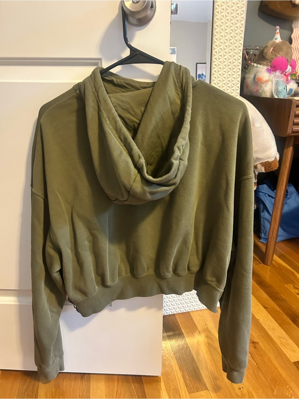 Nike Olive Green Cropped Pullover Hoodie - Picture 4 of 4